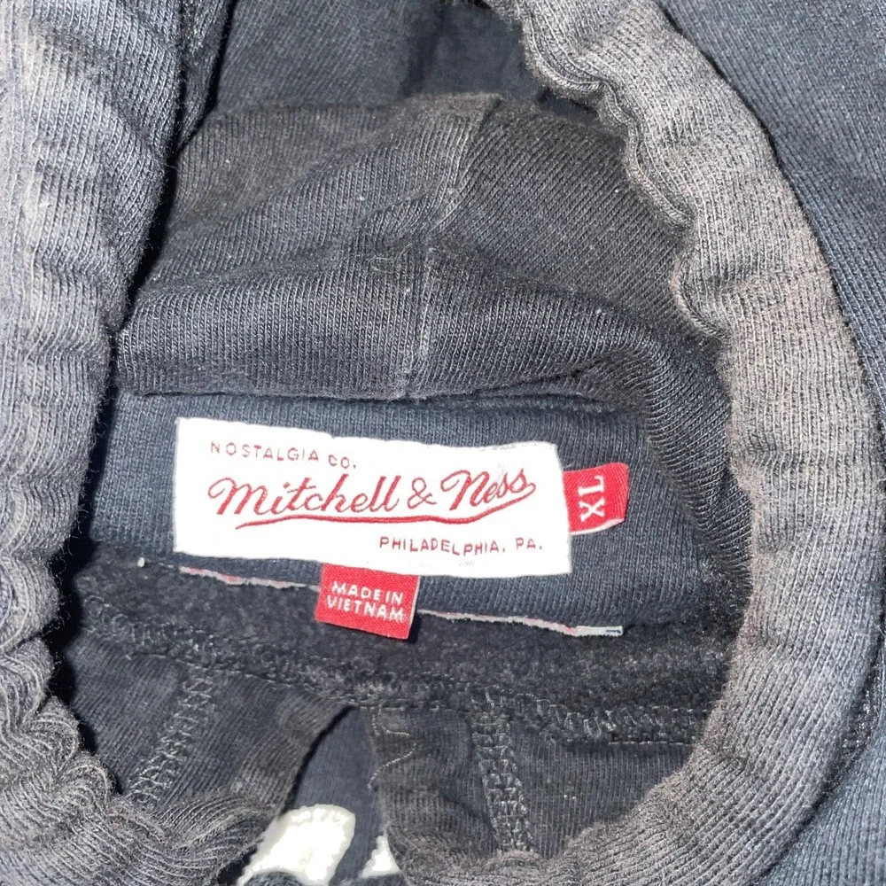 Chicago Bulls Hoodie Sweatshirt Mitchell & Ness Size XL‎